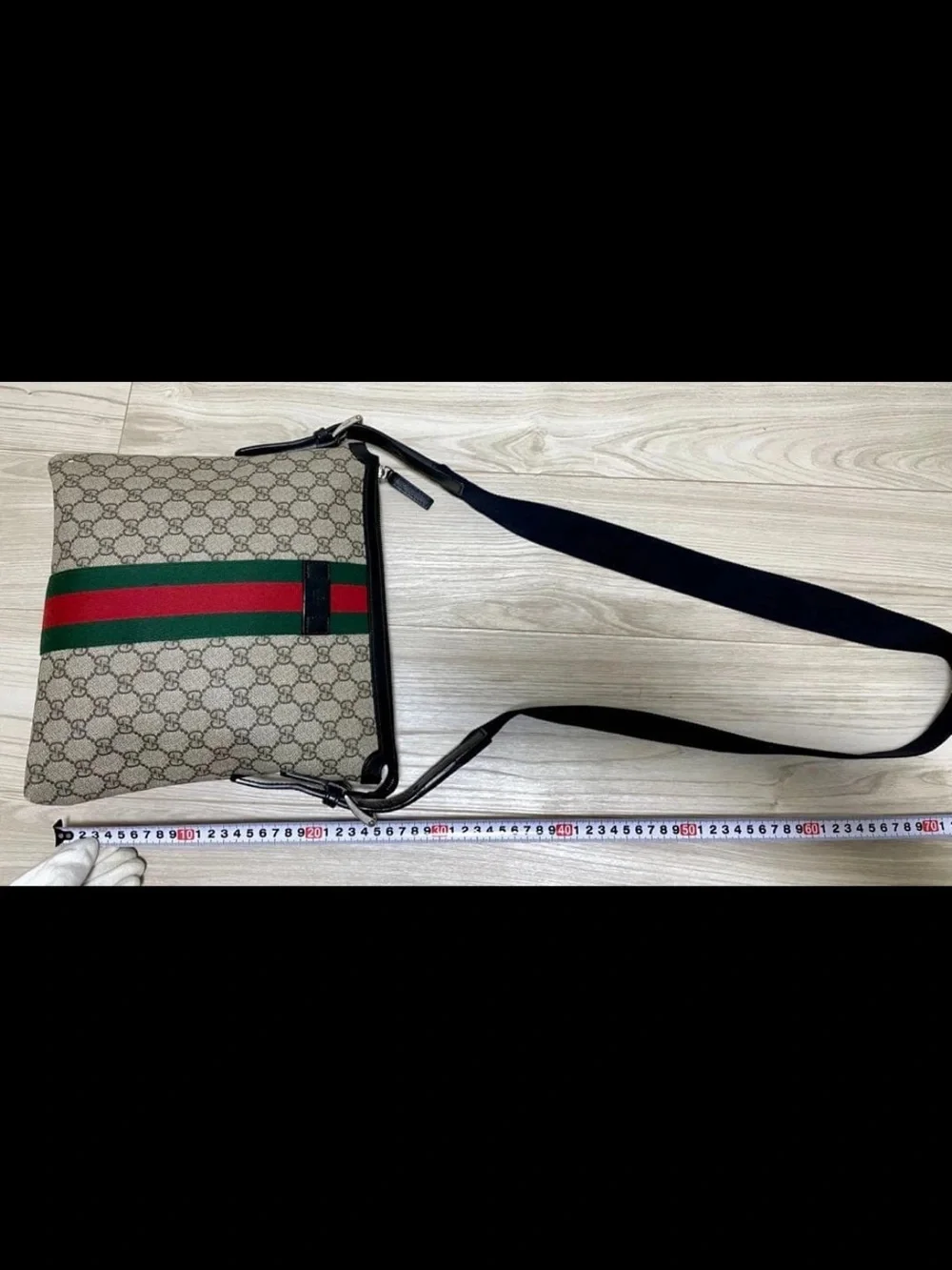 Gucci messenger bag